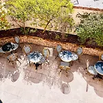 Le Cardinal Centre Hotel