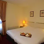Hotel Le Cardinal Centre Rueil-Malmaison