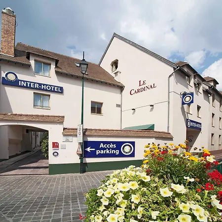Le Cardinal Centre ホテル 3*