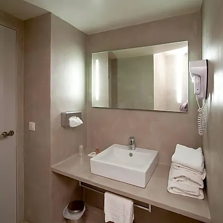 Le Cardinal Centre 3*
