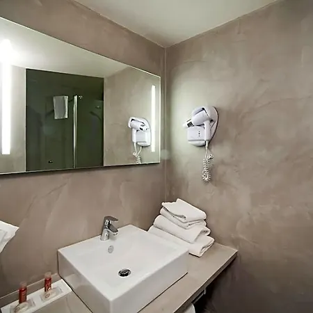 فندق Le Cardinal Centre 3*