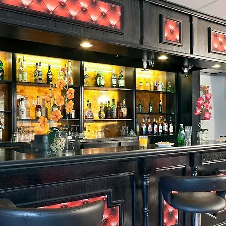 Le Cardinal Centre Hotel 3*