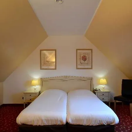 Le Cardinal Centre Hotell 3*