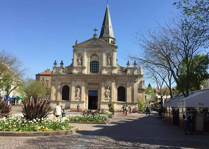 Hotel Le Cardinal Centre Rueil-Malmaison